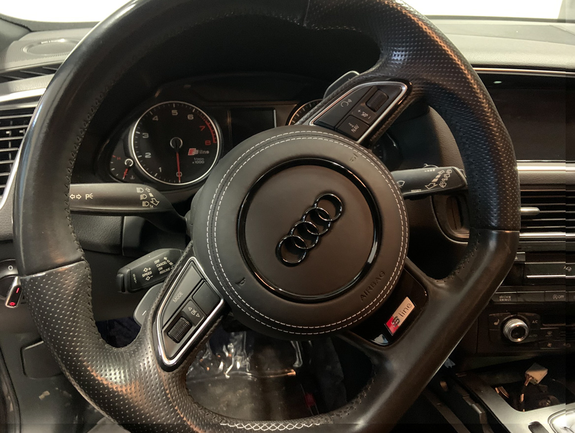 Audi A5 vairo oro pagalvės dangtelis