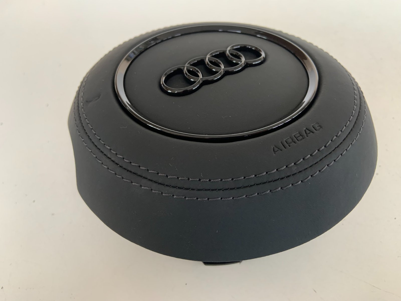 Audi A7 vairo oro pagalvės dangtelis