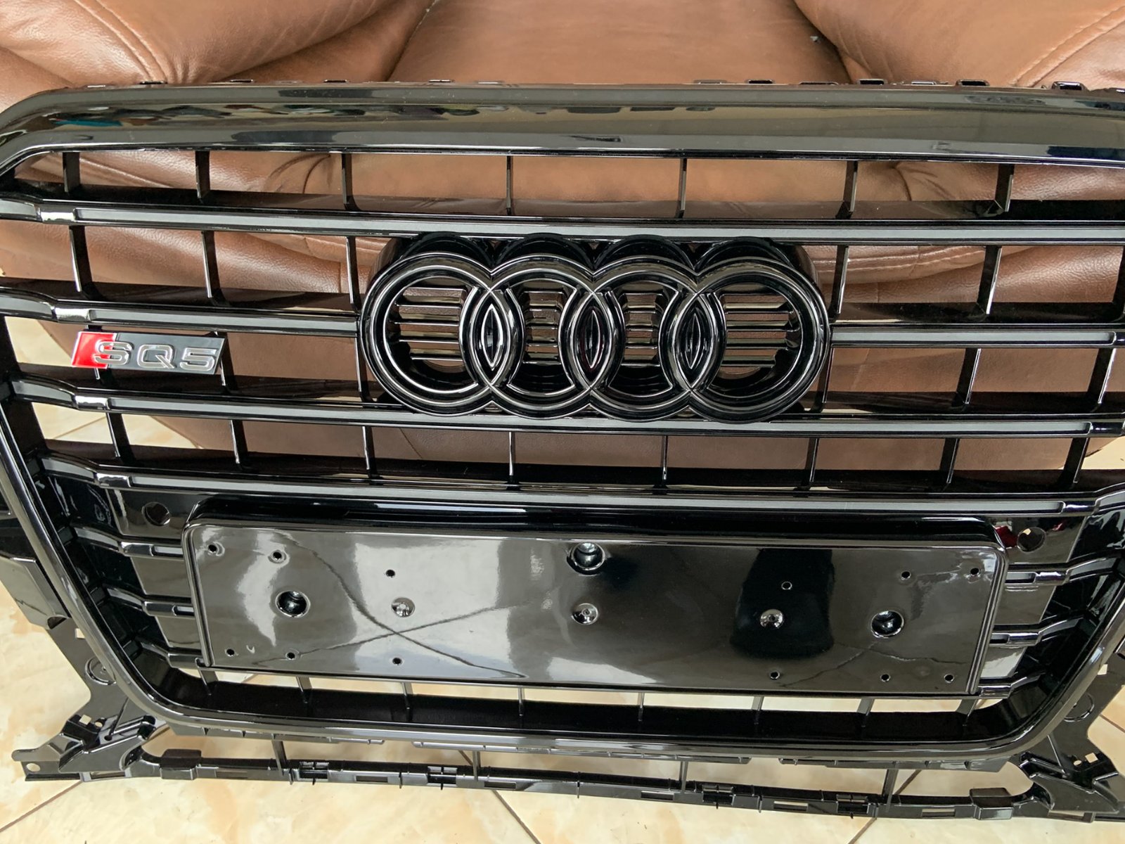 Audi Q5 Basic Centrinės grotelės SQ5 Style