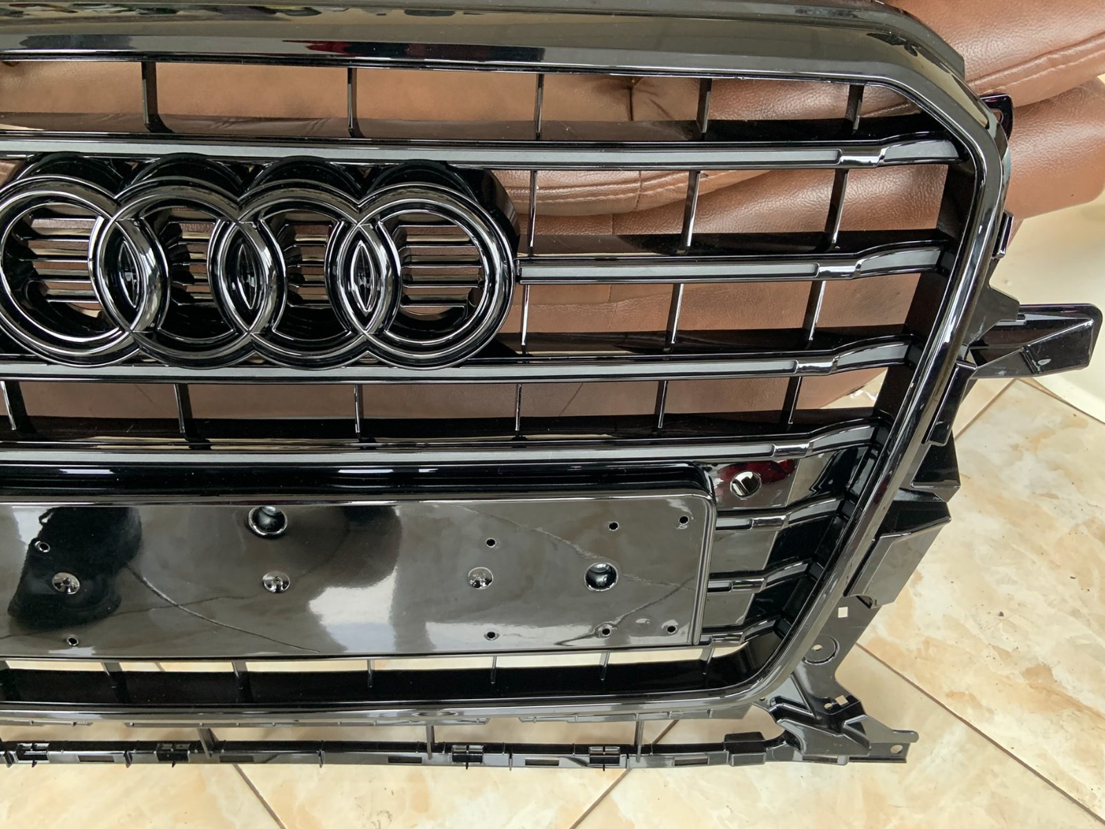 Audi Q5 Basic Centrinės grotelės SQ5 Style