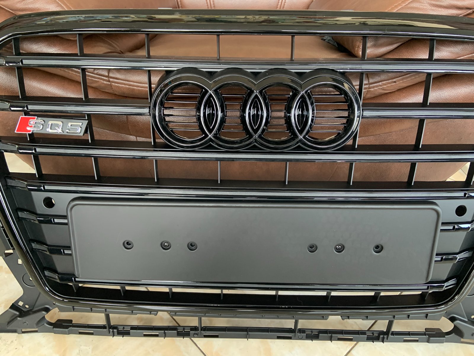 Audi Q5 Basic Centrinės grotelės SQ5 Style