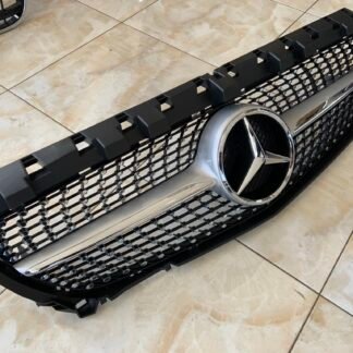 Mercedes-Benz CLA Centrinės grotelės